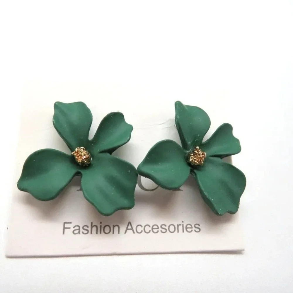 IMCT Green Flower Stud Earrings Womens‎ Matte Floral Gold Tone Fashion Jewelry